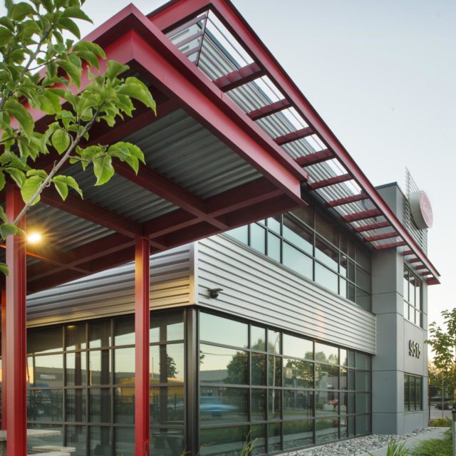 Peterbilt Office Warehouse Design | Keystone Architecture